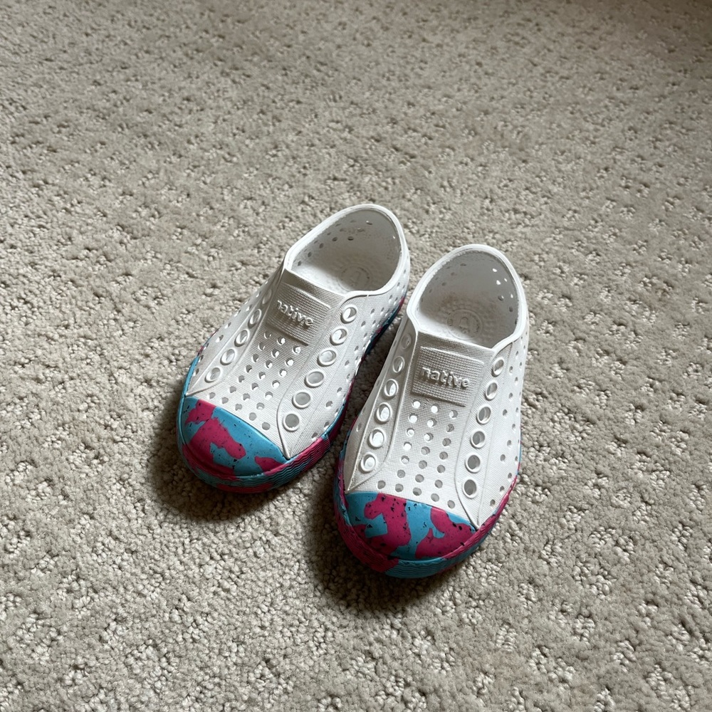Native brand toddler shoes size c5